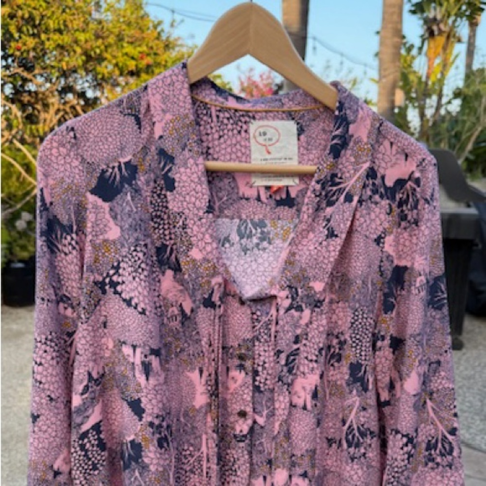 Anthropologie 19 of 52 Conversations necktie blouse.